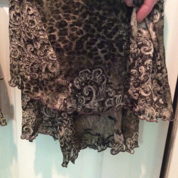 Olive green fully lined layered lace pants - Picture 3 of 8